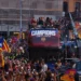 Barcelona desata la locura en las calles catalanas por el título de LaLiga