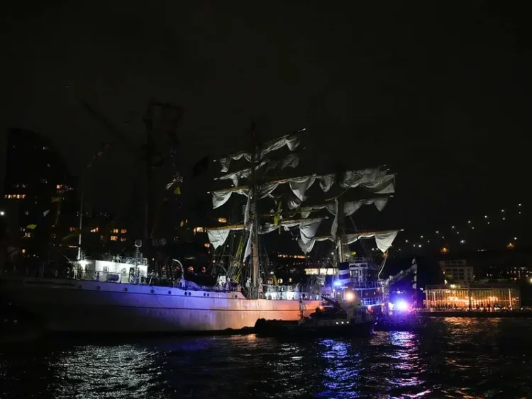 Tragedia en Nueva York: Buque Cuauhtémoc sufre accidente mortal