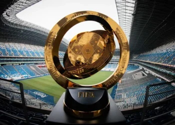 Rayados recibe el trofeo del Mundial de Clubes