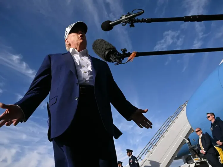 Trump acusa a Putin de estar “completamente loco” y evalúa nuevas sanciones