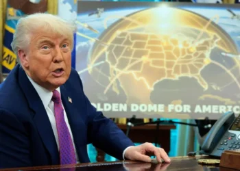 Trump propone anexar Canadá a cambio de defensa antimisiles