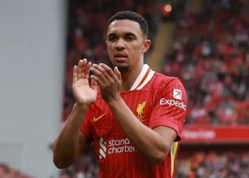 Trent Alexander-Arnold firma con el Real Madrid hasta 2031