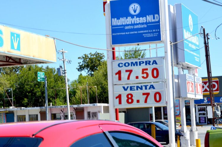 SE VAN DE SHOPPING Pega al comercio local dólar barato