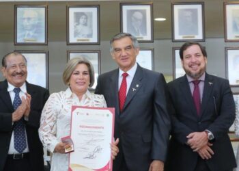 El magisterio es el eje y futuro del país: Américo