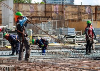 POR ALTAS TEMPERATURAS Construcción pierde mano de obra clave