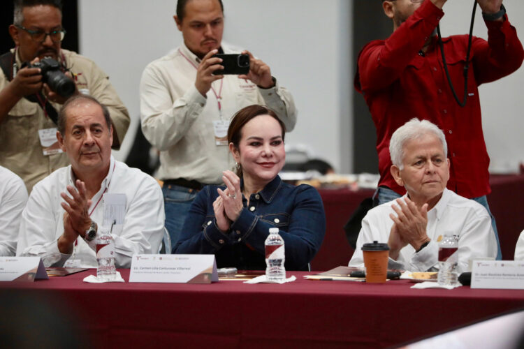 CARMEN LILIA CANTUROSAS Instala Consejo Estatal; apoyan a ganaderos