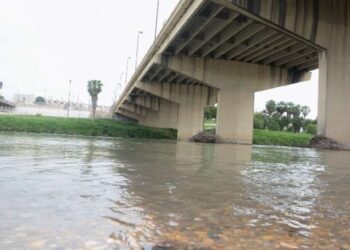 Crece caudal del río Bravo por lluvias; pide PC tener precaución