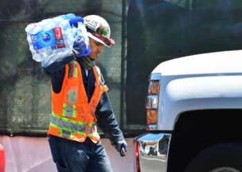 PIDEN PRECAUCIONES Alerta por calor extremo en Texas