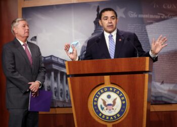 NO SERÁ EN LAREDO Juicio contra Cuéllar seguirá en Houston