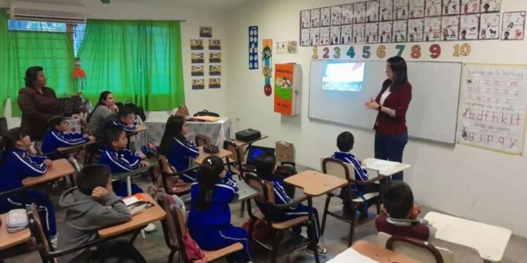 Evalúan retorno de escuelas de tiempo completo en planteles