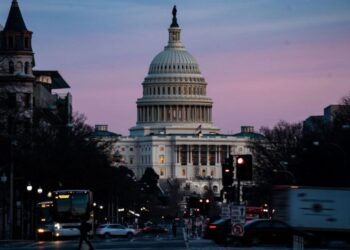 COMITÉ DEL CONGRESO DE EU Rechaza ley que incluye impuesto a las remesas