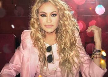 ¿PAULINA RUBIO GOLPEÓ A SU HIJO POR UN CELULAR? Es acusada por presunto abuso