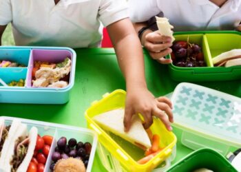Supervisa Coepris alimentos en cooperativas escolares básicas