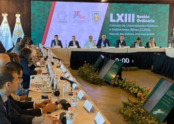 RECTOR DÁMASO ANAYA Es nombrado vicepresidente dela sesión nacional del CUPIA