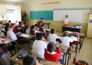 Primarias cubiertas; faltan maestros en secundarias