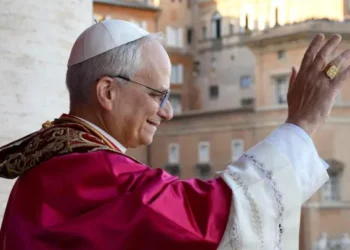 PAPA LEÓN XIV CLAMA POR LA PAZ ‘Que la diplomacia silencie las armas’