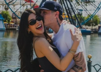 Kenia OS llama “príncipe azul” a Peso Pluma y genera polémica