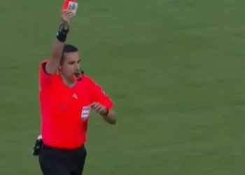 César Ramos, en la mira de FIFA por mostrar imagen religiosa