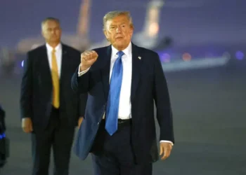 Trump rechaza alto el fuego y exige rendición total de Irán