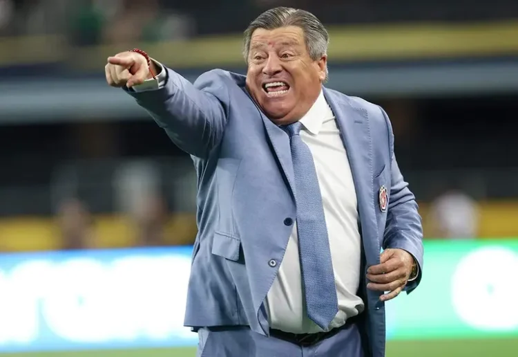 Miguel Herrera lanza advertencia a México previo al cierre del Grupo A