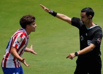 Atlético de Madrid cuestiona arbitraje de César Ramos tras eliminación