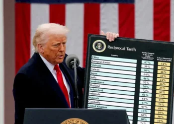 Trump cierra puerta a nuevas prórrogas y formaliza aranceles globales