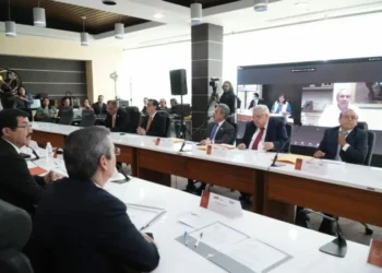 Toman protesta nuevos integrantes del Patronato de la UAT