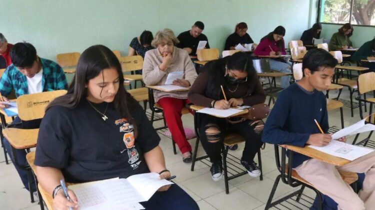 Universidades detectan rezago escolar; trabajarán con prepas