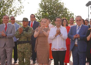 Rinden tributo a NLD con homenaje y muestra histórica interactiva
