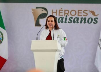 Encabeza Nuevo Laredo cruce de connacionales
