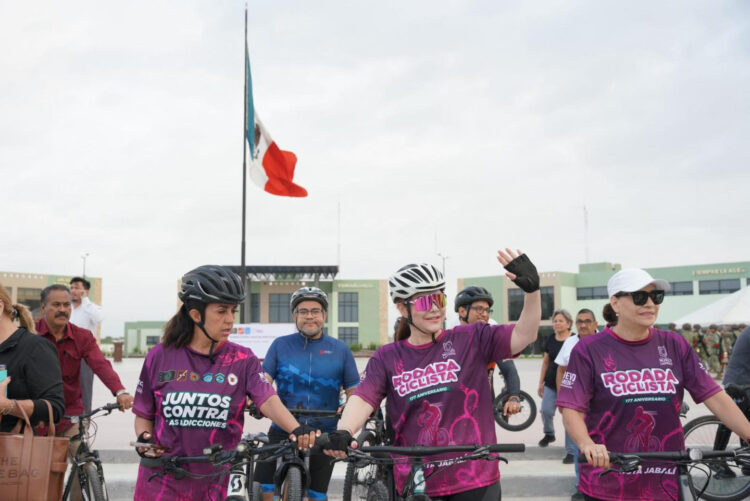 CIUDADANOS, AUTORIDADES MILITARES Y MUNICIPALES SE UNEN EN RODADA CICLISTA POR ANIVERSARIO DE NUEVO LAREDO