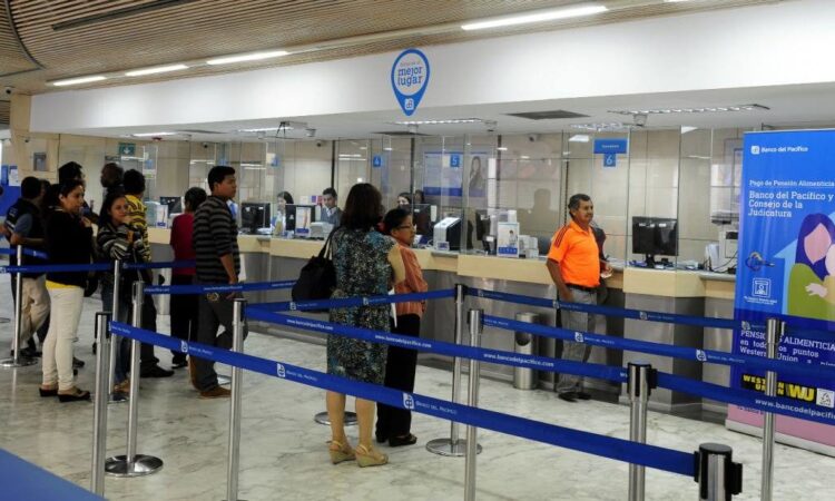 NIEGANCRÉDITOS Piden empresarios frenar veto bancario urgente