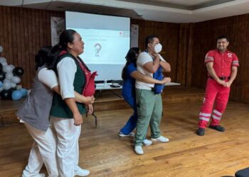 Capacitan a personal de salud como primeros respondientes