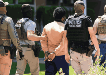 TEMOR Y CONTROVERSIA Confirma ICE redadas en áreas de trabajo en Laredo