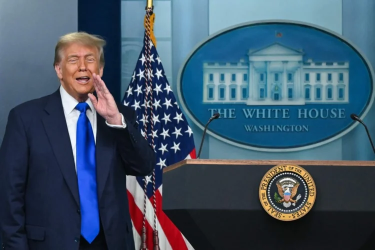 CORTE SUPREMA LO PERMITE Trump termina ciudadanía de hijos migrantes en EU