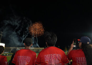 EMOTIVA NOCHE BÉISBOL UNE A NUEVO LAREDO EN EL JUEGO DEL 177 ANIVERSARIO CON TRIUNFO DE TECOS ANTE CHARROS DE JALISCO