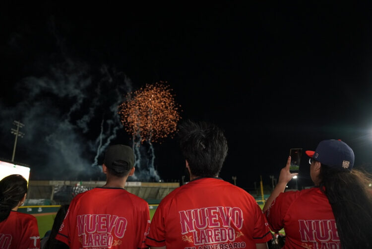 EMOTIVA NOCHE BÉISBOL UNE A NUEVO LAREDO EN EL JUEGO DEL 177 ANIVERSARIO CON TRIUNFO DE TECOS ANTE CHARROS DE JALISCO