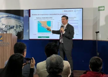 ESTE JUEVES ‘Erick’ impactará como huracán 2 en límites de Oaxaca y Guerrero