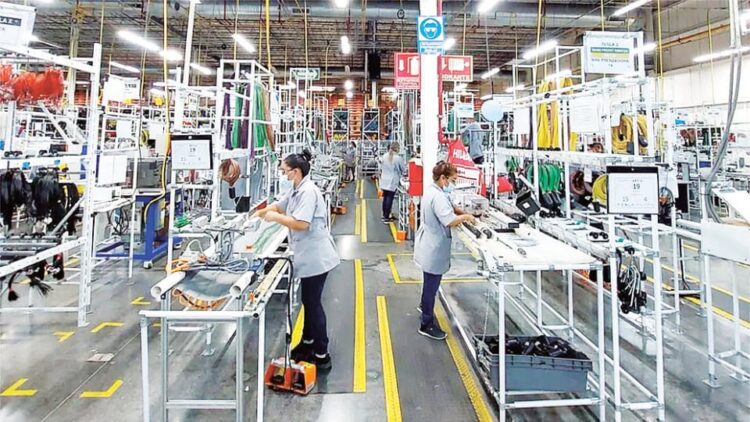 EN NUEVO LAREDO Transportistas y empresas resentidos por aranceles