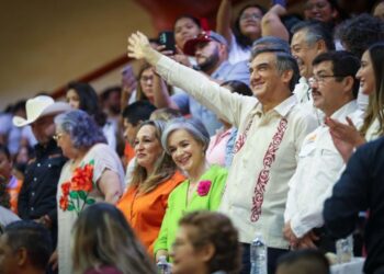 AMÉRICO Y MARÍA DE VILLARREAL Impulsan tradiciones con Rondas y Salto de Cuerda