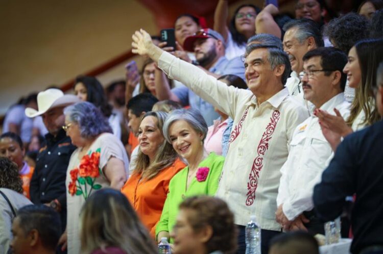 AMÉRICO Y MARÍA DE VILLARREAL Impulsan tradiciones con Rondas y Salto de Cuerda