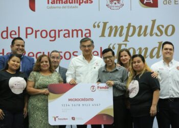 “EL DESARROLLO DEBE LLEGAR A TODAS PARTES” Entrega Américo Villarreal apoyos a emprendedores