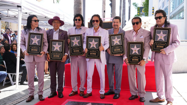 YA TIENEN ESTRELLA EN HOLLYWOOD Los Bukis en el Paseo de la Fama
