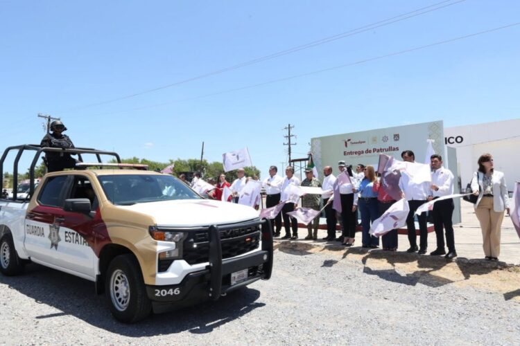 AMÉRICO VILLARREAL Entrega nuevos vehículos para seguridad pública