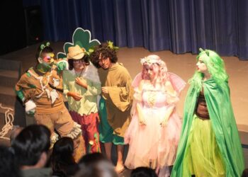 Despliegan estudiantes de la UAT su talento en obra teatral