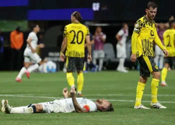 Prensa alemana elogia esfuerzo de Monterrey ante Borussia Dortmund