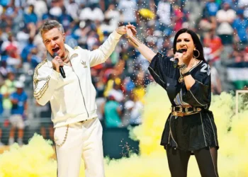 Robbie Williams y Laura Pausini estrenan himno en la final Chelsea-PSG