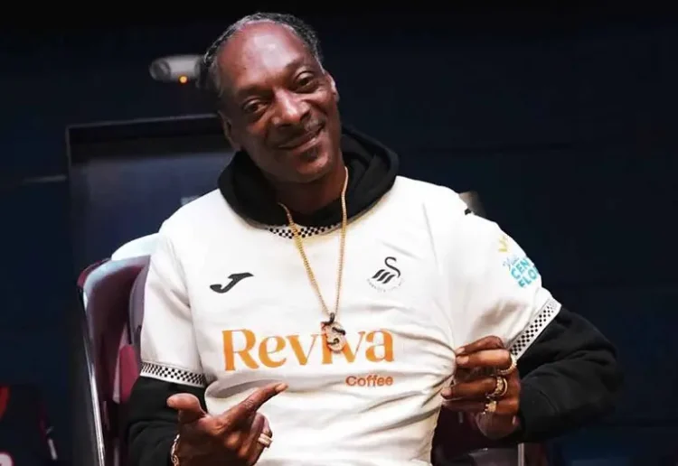 Snoop Dogg compra un equipo de futbol