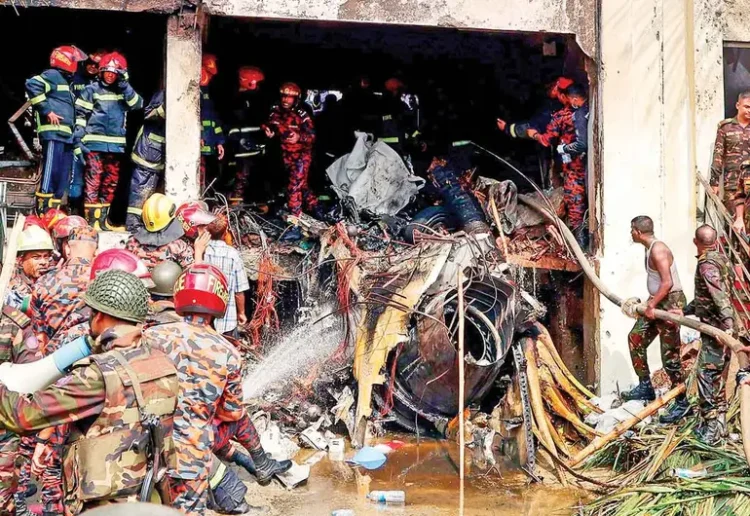 Tragedia por caída de avión en escuela deja 20 muertos