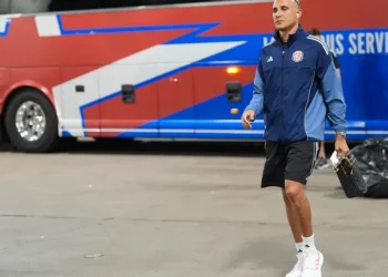 Keylor Navas llega a CDMX para fichar con Pumas